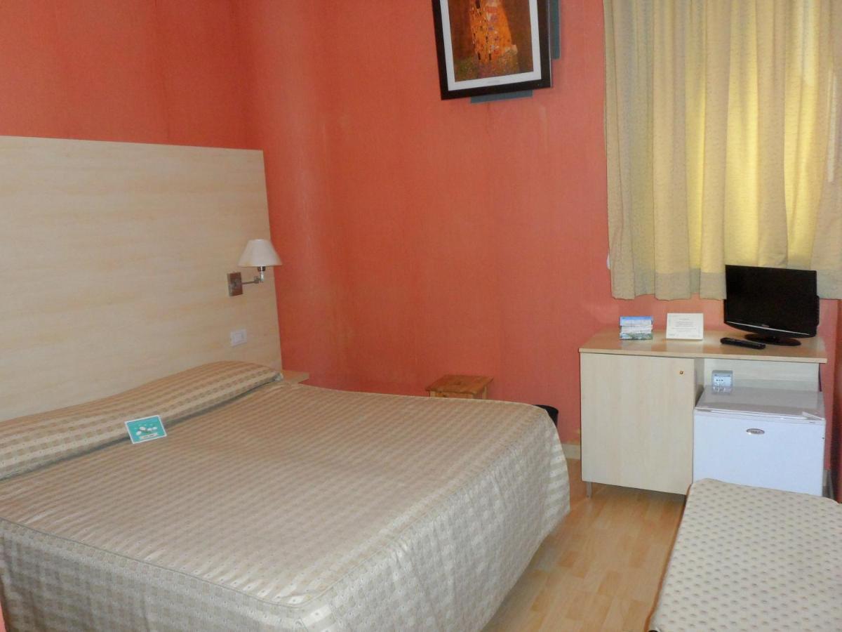 Hotel Diecimare Cava deʼ Tirreni Εξωτερικό φωτογραφία