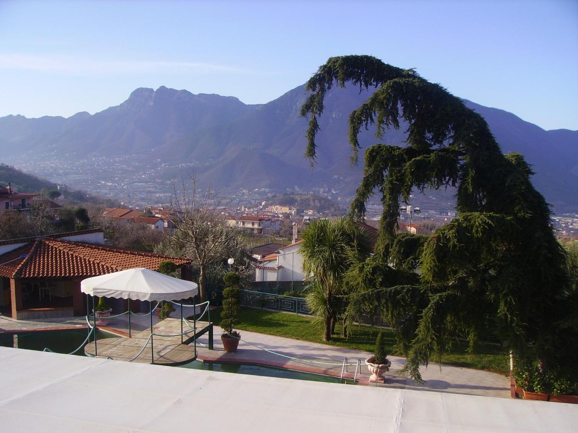 Hotel Diecimare Cava deʼ Tirreni Εξωτερικό φωτογραφία