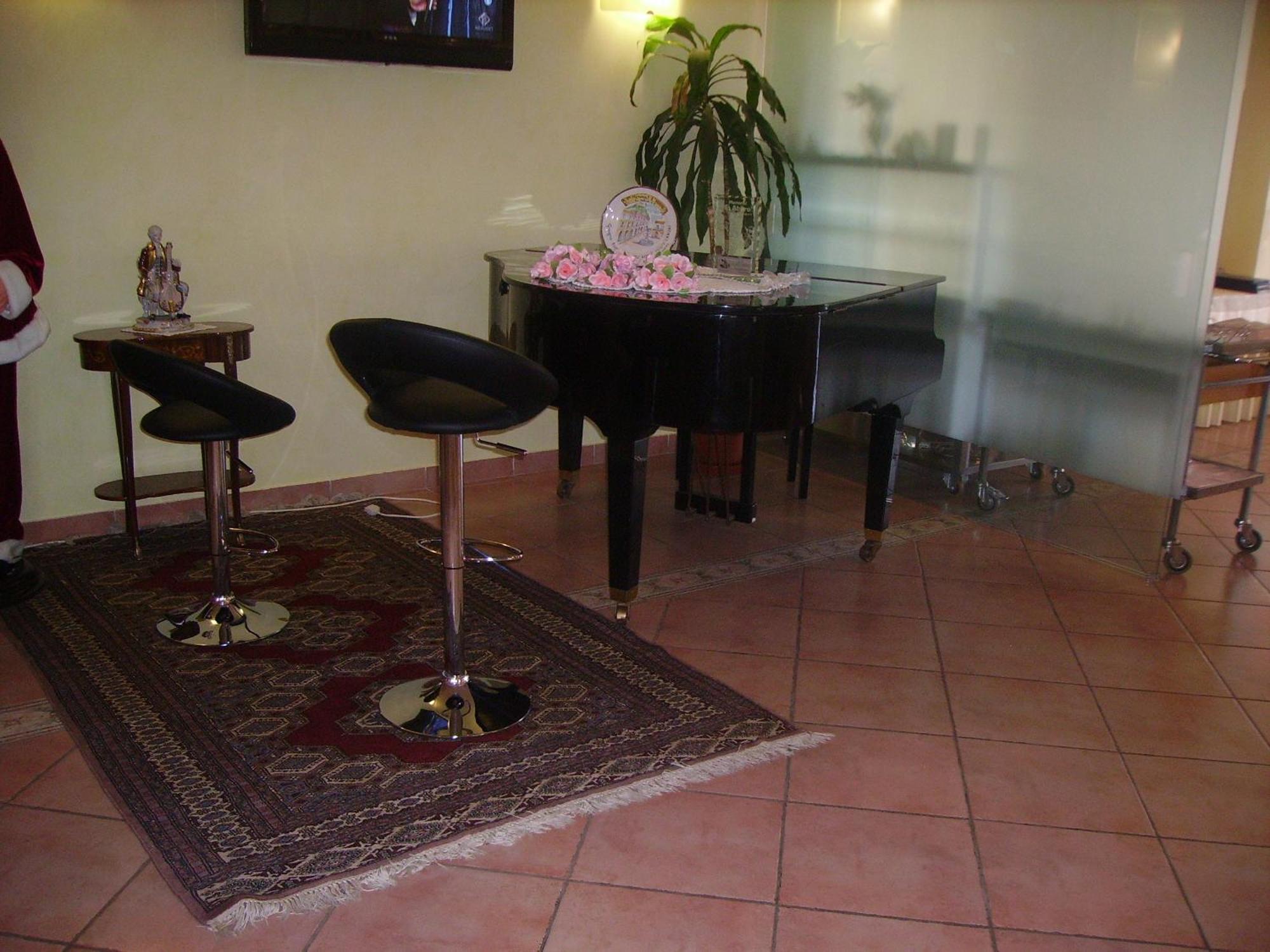 Hotel Diecimare Cava deʼ Tirreni Εξωτερικό φωτογραφία