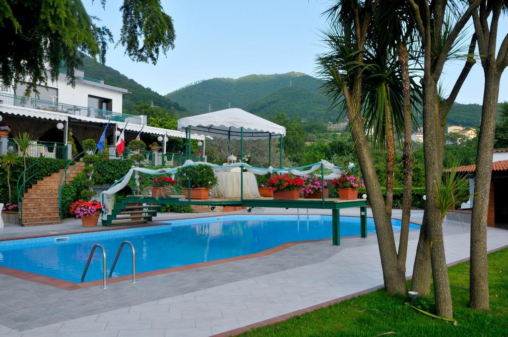 Hotel Diecimare Cava deʼ Tirreni Εξωτερικό φωτογραφία