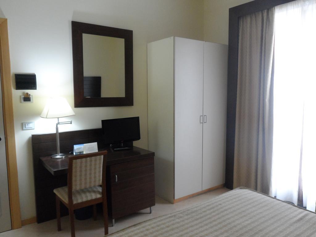 Hotel Diecimare Cava deʼ Tirreni Εξωτερικό φωτογραφία