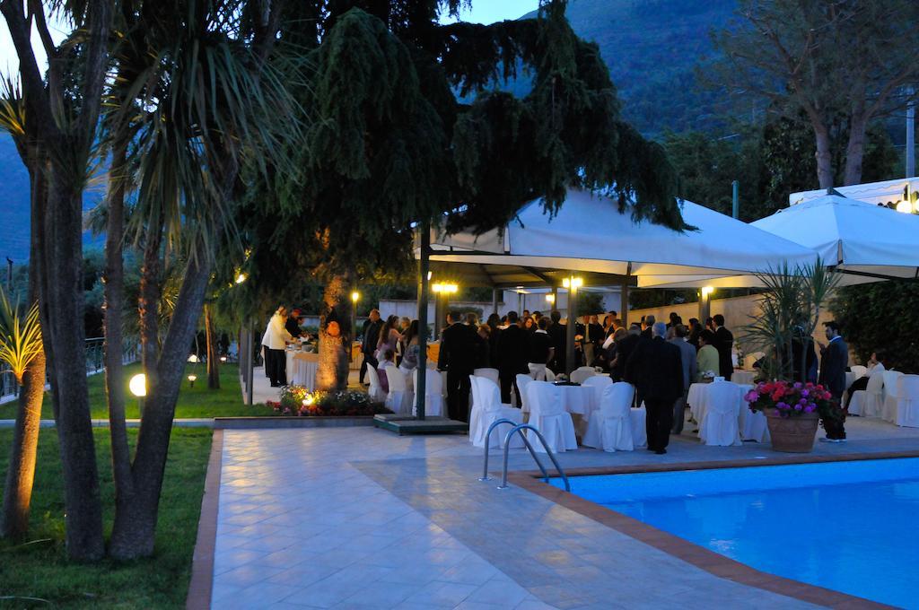 Hotel Diecimare Cava deʼ Tirreni Εξωτερικό φωτογραφία