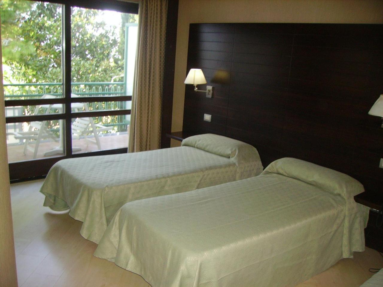 Hotel Diecimare Cava deʼ Tirreni Εξωτερικό φωτογραφία