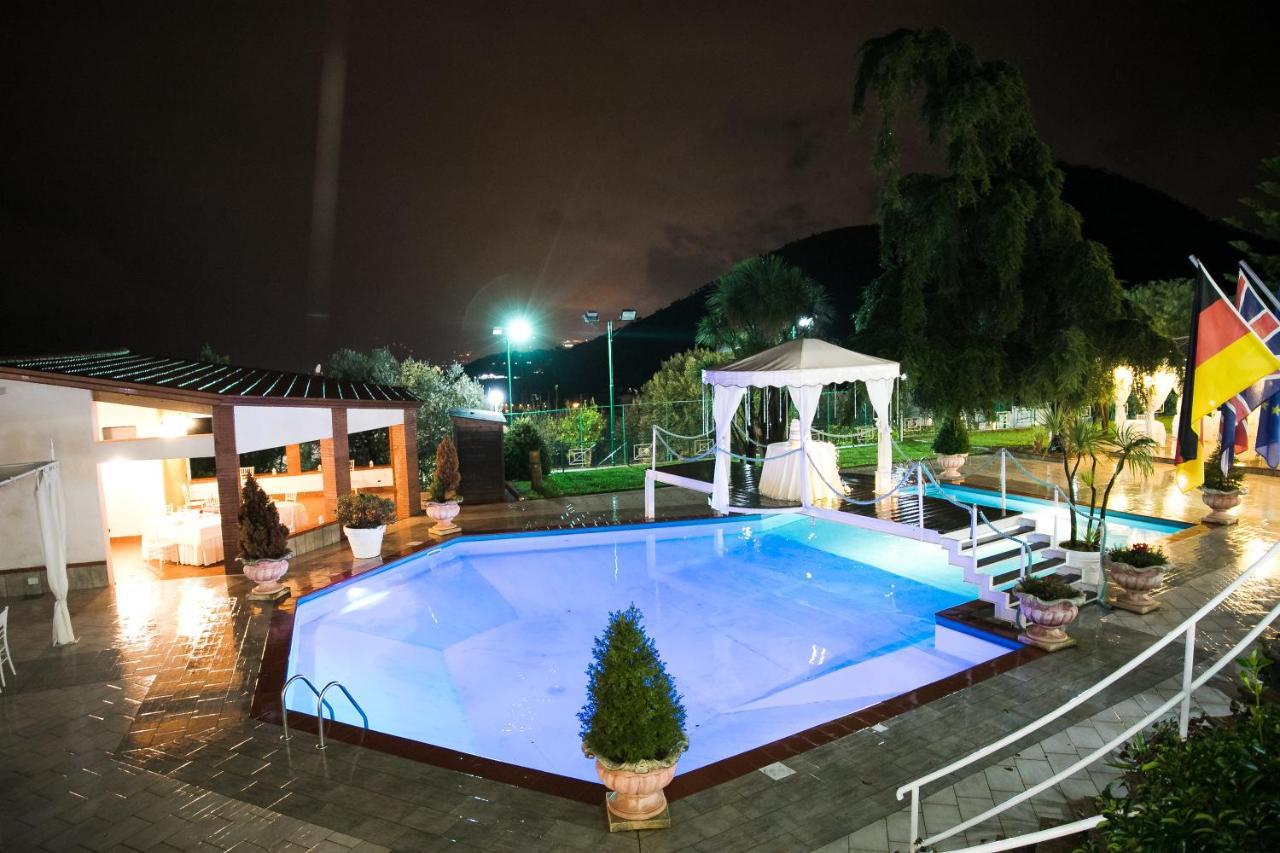 Hotel Diecimare Cava deʼ Tirreni Εξωτερικό φωτογραφία